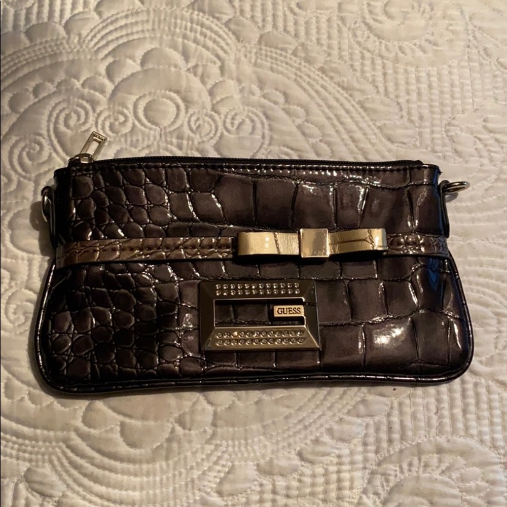 Guess Clutch